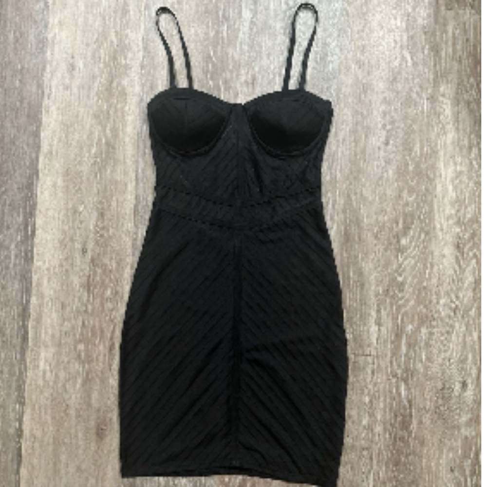 IRIS Fashion Women's Black Dress